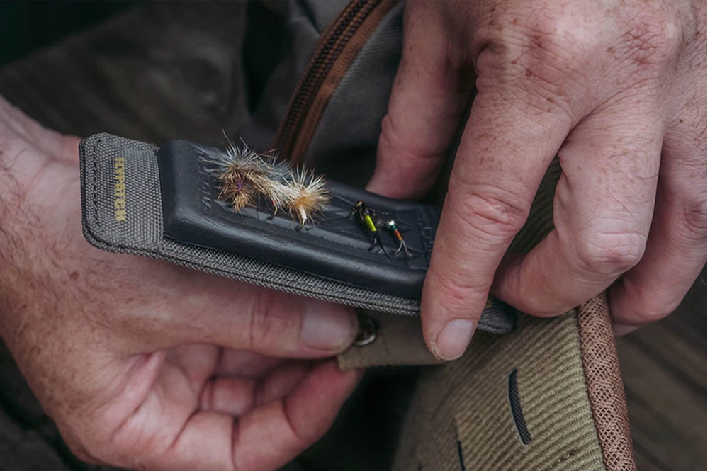 Fishing Packs & Luggage Umpqua ZS2 Fly Patch And Holder 2 Fishing Packs & Luggage Umpqua ZS2 Fly Patch And Holder